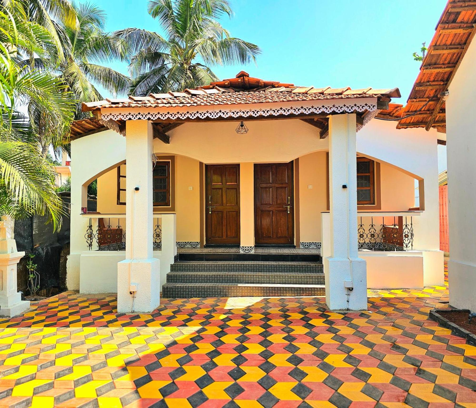 The Funky Monkey Hostel Anjuna Luaran gambar